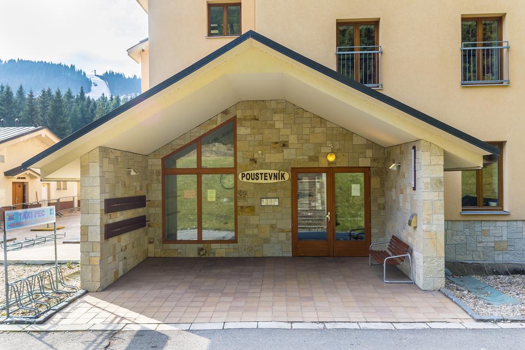 Apartment Poustevnik Пец под Снежка Екстериор снимка